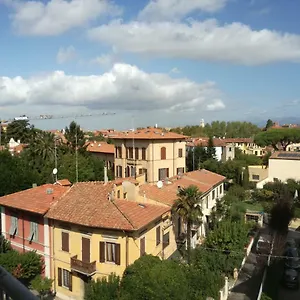 Treehouse , Pisa Italia